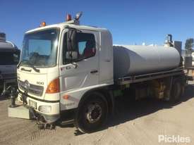 2009 Hino FG 500 - picture2' - Click to enlarge