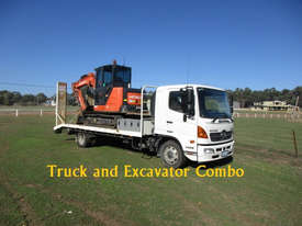 Hino FE 1426-500 Series Beavertail Truck - picture0' - Click to enlarge