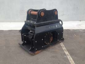 XCAVATOR COMPACTOR PLATE ATTACHMENT TO SUIT 8-10T EXCAVATOR E081 - picture0' - Click to enlarge
