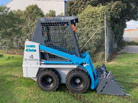 Toyota Husky 4SDK4 Skid Steer - picture1' - Click to enlarge