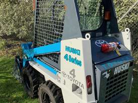 Toyota Husky 4SDK4 Skid Steer - picture2' - Click to enlarge