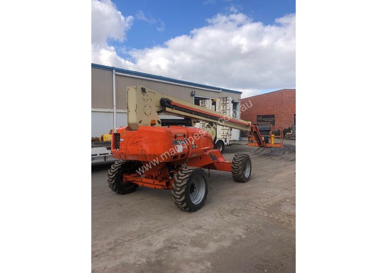 caption JLG M600JP BOOM LIFT