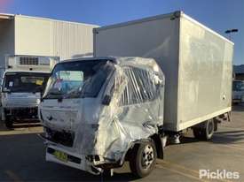 2015 Mitsubishi Fuso 515 - picture1' - Click to enlarge