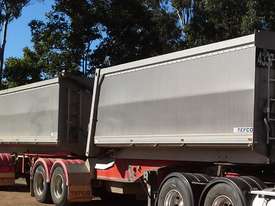 19 m set B Double Grain trailers - picture0' - Click to enlarge