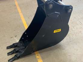 8 Tonne 300mm GP Bucket  - picture0' - Click to enlarge