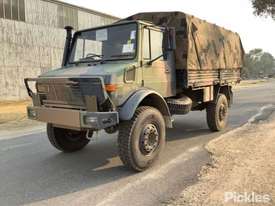 1989 Mercedes Benz Unimog UL1700L - picture2' - Click to enlarge