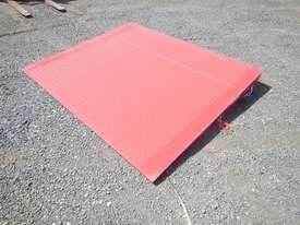 LOT # 0156  Unused Container Ramp - picture0' - Click to enlarge