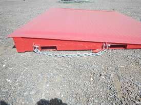 LOT # 0156  Unused Container Ramp - picture2' - Click to enlarge
