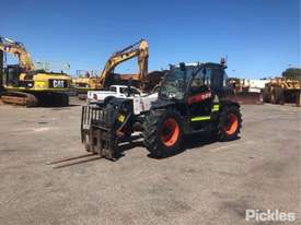 2012 Bobcat TL470 - picture2' - Click to enlarge