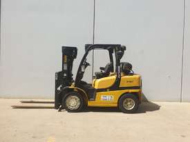 4.0T LPG Counterbalance Forklift - picture2' - Click to enlarge