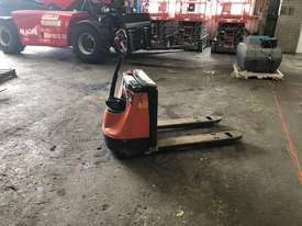 Crown Electric Pallet Truck - picture0' - Click to enlarge