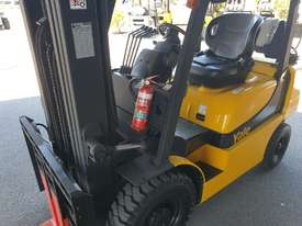 Yale 1980KG LPG Forklift with 5500mm Three Stage Mast - picture2' - Click to enlarge