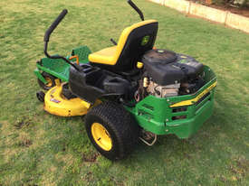 John Deere Z235 Zero Turn Lawn Equipment - picture2' - Click to enlarge