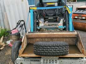 TOYOTA SKID STEER BOBCAT - picture1' - Click to enlarge