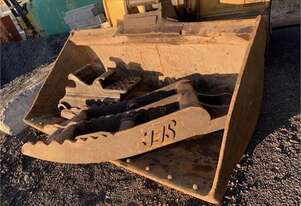 Hydraulic Quick Hitch 20-25 tonne Hydraulic Quick Hitch 20-25 tonne