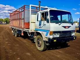 HINO FF177 28ft cattle truck - picture0' - Click to enlarge