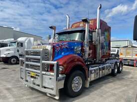 Mack Superliner 6 x 4 Prime Mover - picture1' - Click to enlarge