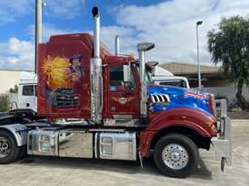 Mack Superliner 6 x 4 Prime Mover - picture2' - Click to enlarge