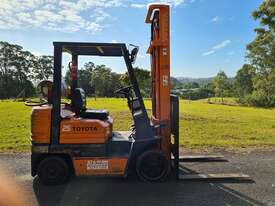 Toyota 25 Dual Fuel Forklift 2.5 Tons - picture0' - Click to enlarge