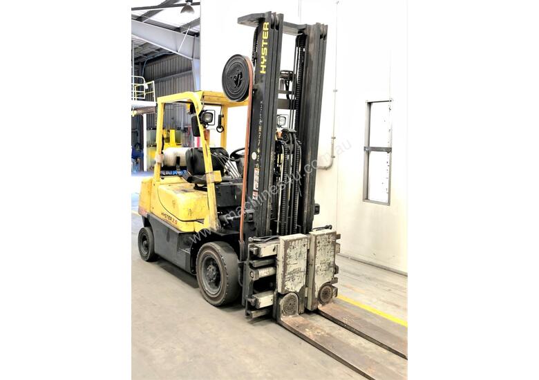 caption 2.5T LPG Counterbalance Forklift