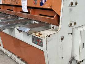 Hot Deal! 3100mm x 4mm Hydraulic Guillotine - Cuts Well Priced to Sell Due to Incoming Containers - picture2' - Click to enlarge