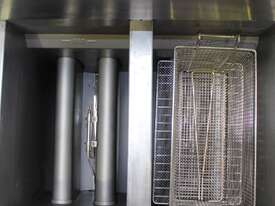 Frymax RC-400T Split Pan Fryer - picture1' - Click to enlarge