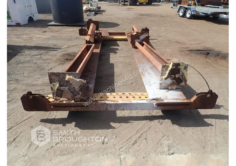 Used MOLNAR HYDRAULIC ELECTRIC VEHICLE HOIST Hoists in , Listed on