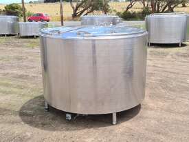 1,550lt STAINLESS STEEL TANK, MILK VAT - picture0' - Click to enlarge