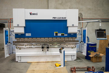 Yawei CNC Pressbrakes. Sizes and configurations for all of your bending requirements.