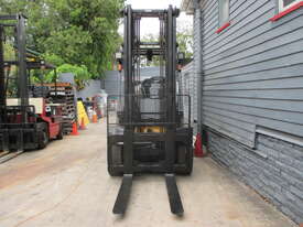 Yale 3 ton LPG Used Repainted Forklift #1598 - picture1' - Click to enlarge