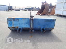 3 POINT LINKAGE BUCKET - picture2' - Click to enlarge