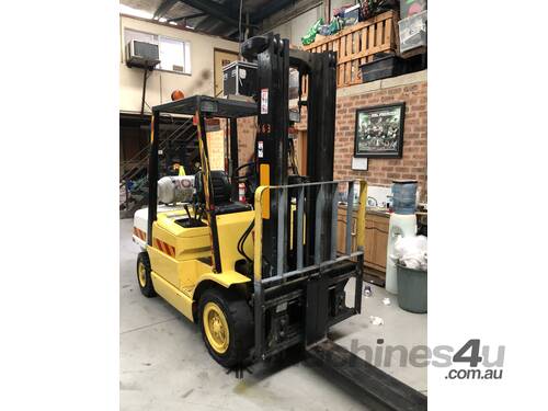 High quality 2.5 ton forklift 