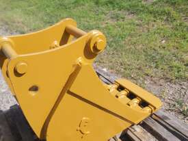 1999 450MM JAWS BUCKET – NOW $660 GST INC. - picture0' - Click to enlarge