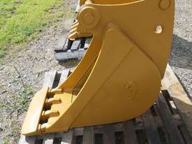 1999 450MM JAWS BUCKET – NOW $660 GST INC. - picture1' - Click to enlarge