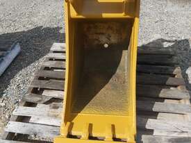 1999 450MM JAWS BUCKET – NOW $660 GST INC. - picture2' - Click to enlarge