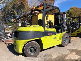 5.0t LPG CLARK Container Forklift - Hire - picture0' - Click to enlarge
