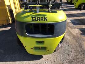 5.0t LPG CLARK Container Forklift - Hire - picture1' - Click to enlarge