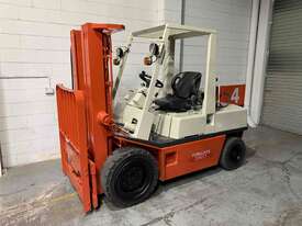 Nissan 3 ton LPG Forklift *low hours* - picture0' - Click to enlarge