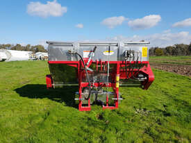 FARMTECH IOD-900H SINGLE DISC HYDRAULIC SELF LOADING MULTI SPREADER (1160L) - picture0' - Click to enlarge
