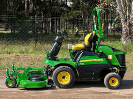 John Deere 1550 Front Deck Lawn Equipment - picture0' - Click to enlarge