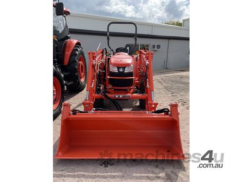 Kubota L3800 With Loader