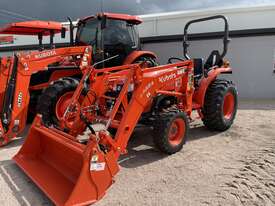 Kubota L3800 With Loader - picture0' - Click to enlarge