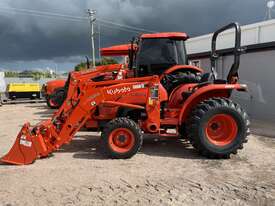 Kubota L3800 With Loader - picture1' - Click to enlarge