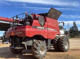 Case IH 8230 Axial Flow - picture1' - Click to enlarge