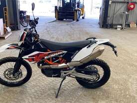 KTM Enduro R - picture2' - Click to enlarge