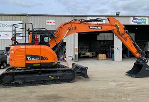 Develon / Doosan DX140LCR Excavator