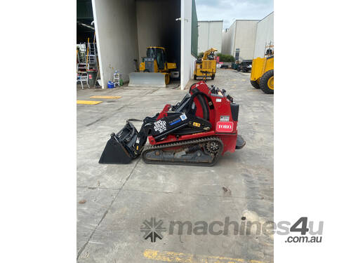 Toro TX1000 Skid Steer Loader