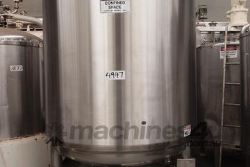 Stainless Steel Storage Tank - Capacity 3,500 Lt. Stainless Steel Storage Tank - Capacity 3,500 Lt.