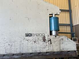 8M Scalen Hydraulic Press Brake 200T - picture0' - Click to enlarge