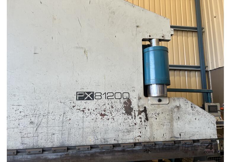 Used scalen engineering 8M Scalen Hydraulic Press Brake 200T Press